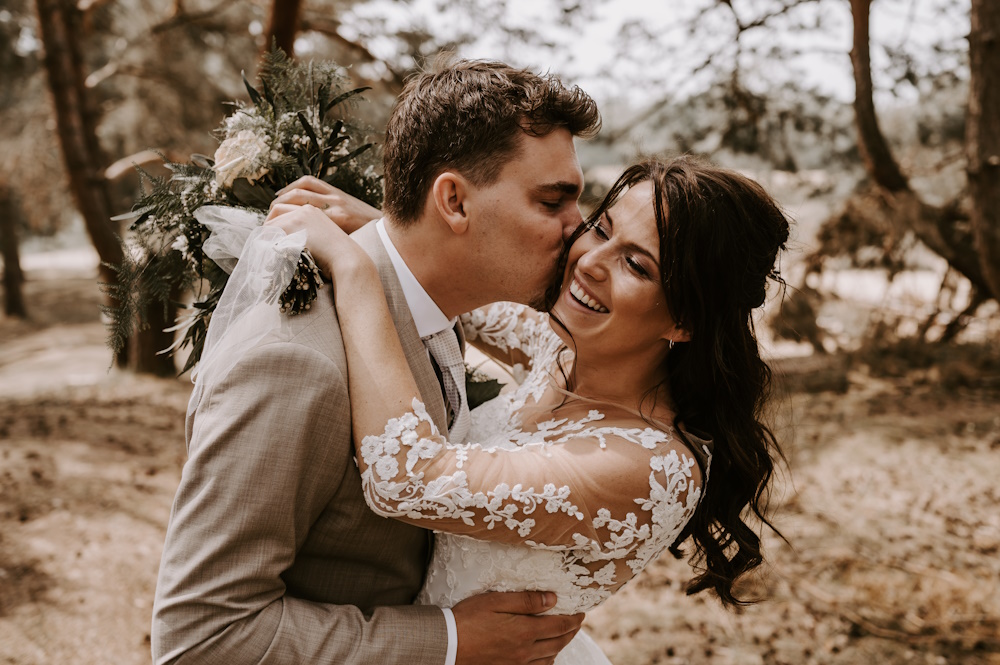 images/bruids-chelsea-dohmen-make-up-artiest-bruids-make-up-bruidsmakeup-trouwbeurs-limburg.jpg#joomlaImage://local-images/bruids-chelsea-dohmen-make-up-artiest-bruids-make-up-bruidsmakeup-trouwbeurs-limburg.jpg?width=1000&height=665