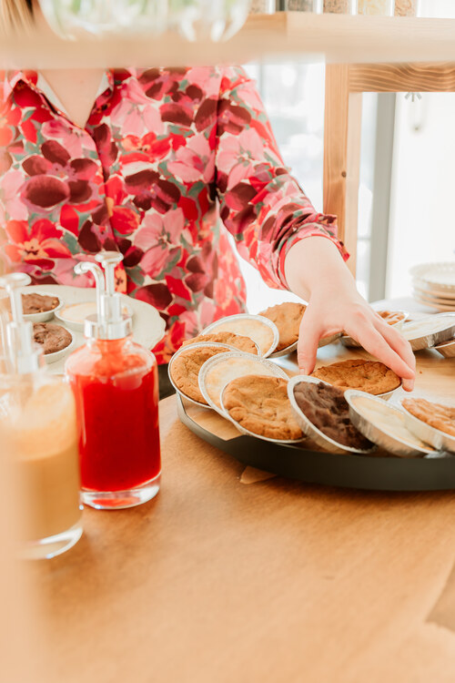 images/lauras-sweats-and-treats%201.jpg#joomlaImage://local-images/lauras-sweats-and-treats 1.jpg?width=500&height=750