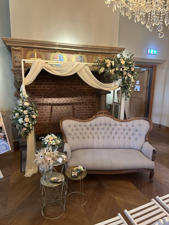 images/styling-by-kate%202.png#joomlaImage://local-images/styling-by-kate 2.png?width=563&height=750