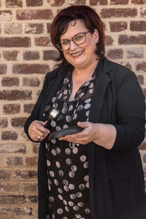 images/trouwbeurs-saskia-esser-ceremoniespreker-babs-bruiloft-huwelijken-ambtenaar-trouwbeurs-trouwen-in-limburg-bruidsbeurs.png#joomlaImage://local-images/trouwbeurs-saskia-esser-ceremoniespreker-babs-bruiloft-huwelijken-ambtenaar-trouwbeurs-trouwen-in-limburg-bruidsbeurs.png?width=500&height=749